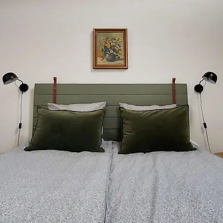 Lustrup Apartmán *
